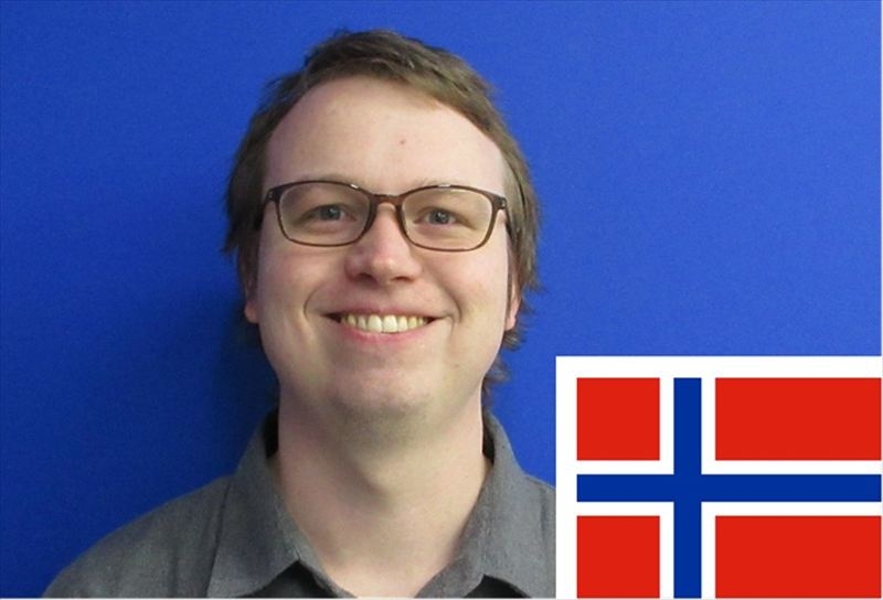 新潟市の英会話教室「ラグビーボール英会話」のIver先生の正面写真