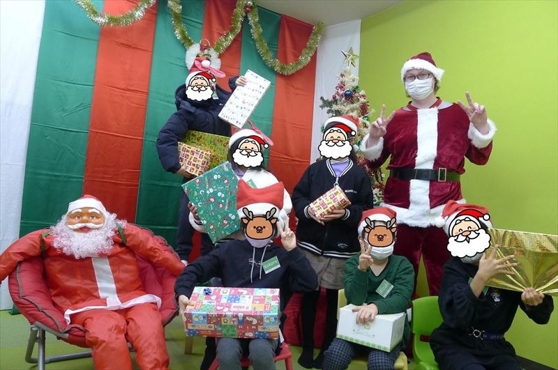 新潟市西区の英会話スクール生徒達の作ったクリスマスカード