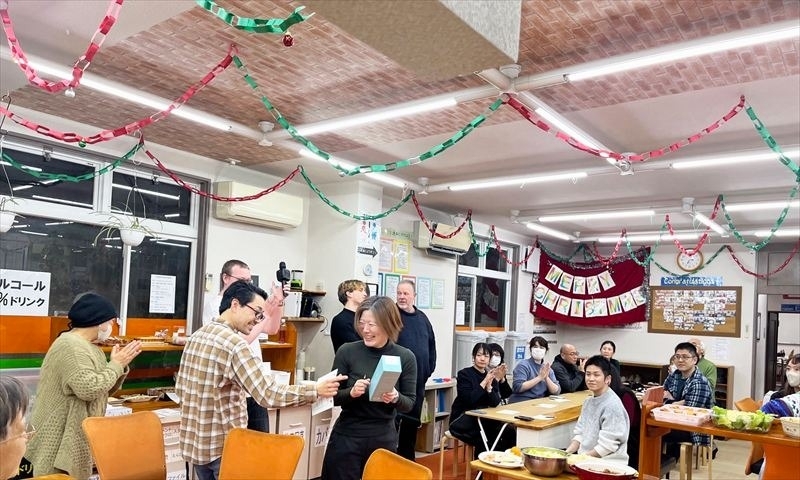 「ラグビーボール英会話」クリスマスパーティーの様子