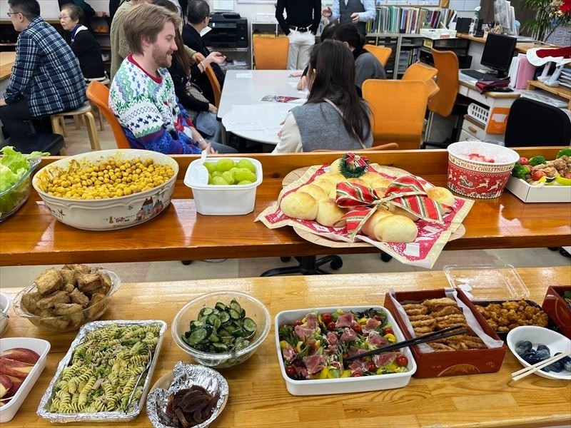 「ラグビーボール英会話」クリスマスパーティーのオードブル